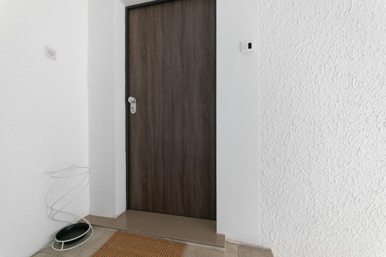 La Preziosa Rooms Pola Esterno foto